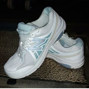 New Balance Women's White and Light Blue Sneakers Size 12